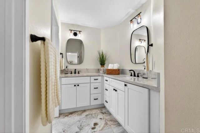 14305 El Vestido Street, San Diego, CA 92129