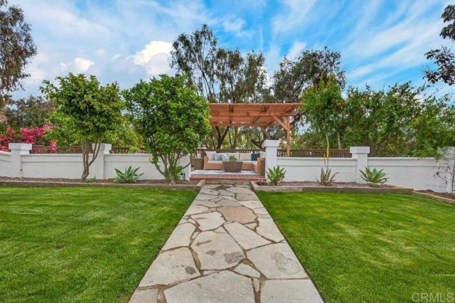 14305 El Vestido Street, San Diego, CA 92129