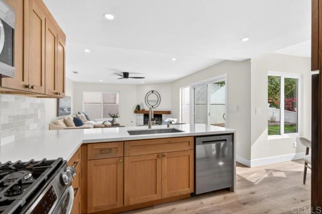 14305 El Vestido Street, San Diego, CA 92129