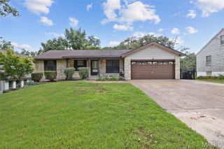 71 Oakwood Lane, St Louis, MO 63129