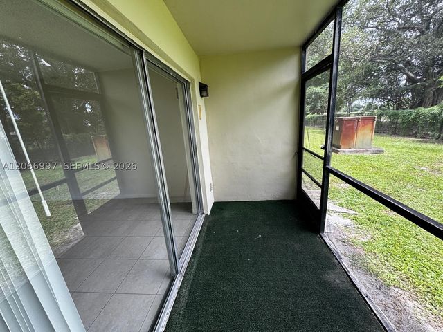 8020 Fairview Dr 107, Tamarac, FL 33321