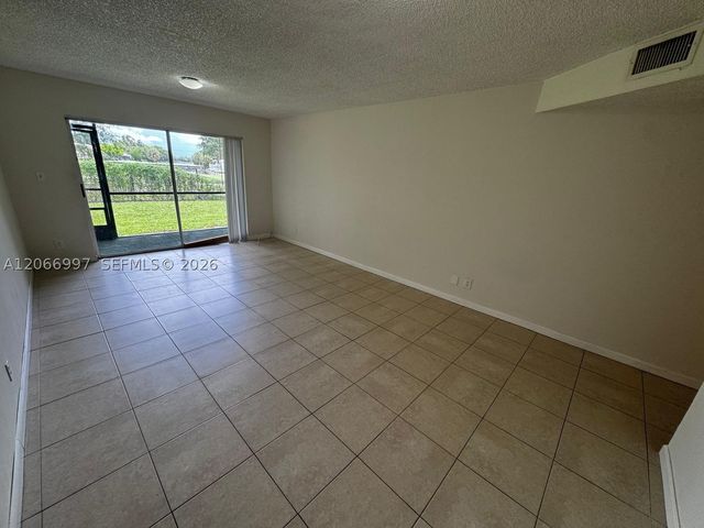 8020 Fairview Dr 107, Tamarac, FL 33321