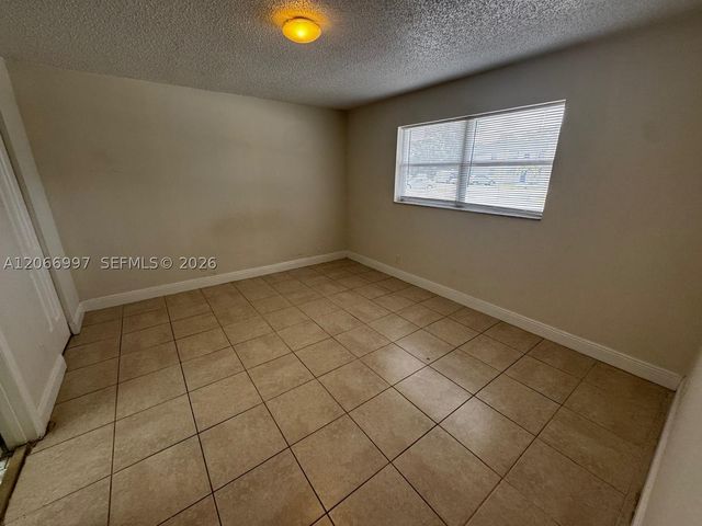 8020 Fairview Dr 107, Tamarac, FL 33321
