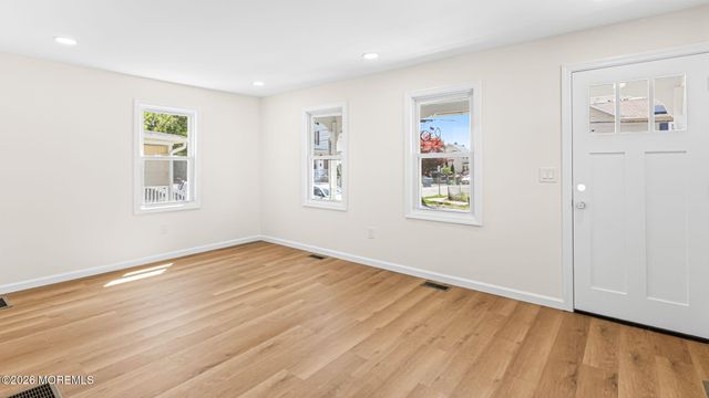 17 Henry Street, Freehold, NJ 07728