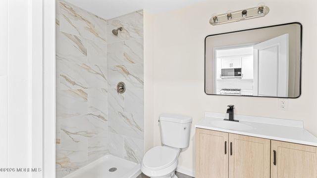 17 Henry Street, Freehold, NJ 07728
