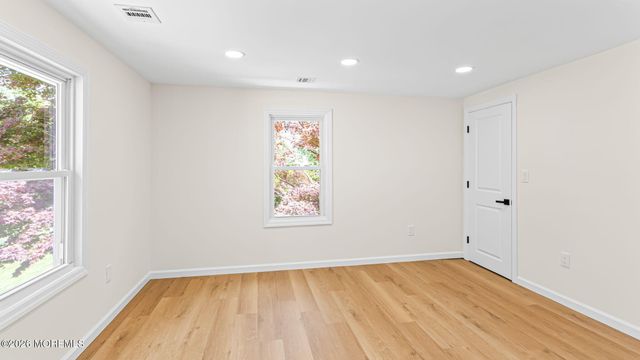 17 Henry Street, Freehold, NJ 07728