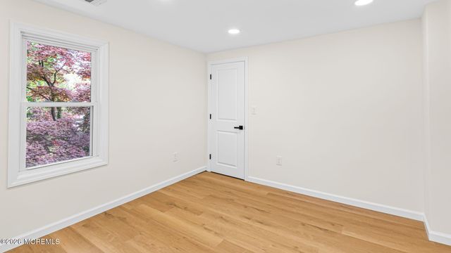 17 Henry Street, Freehold, NJ 07728