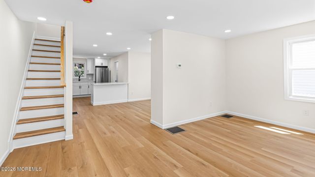 17 Henry Street, Freehold, NJ 07728