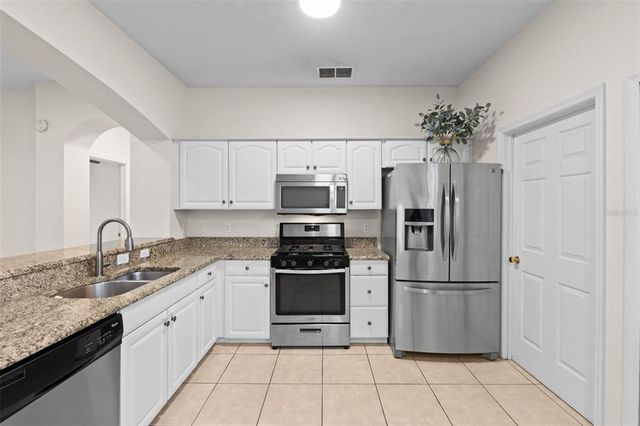 1755 SPARKLING WATER CIRCLE, Ocoee, FL 34761