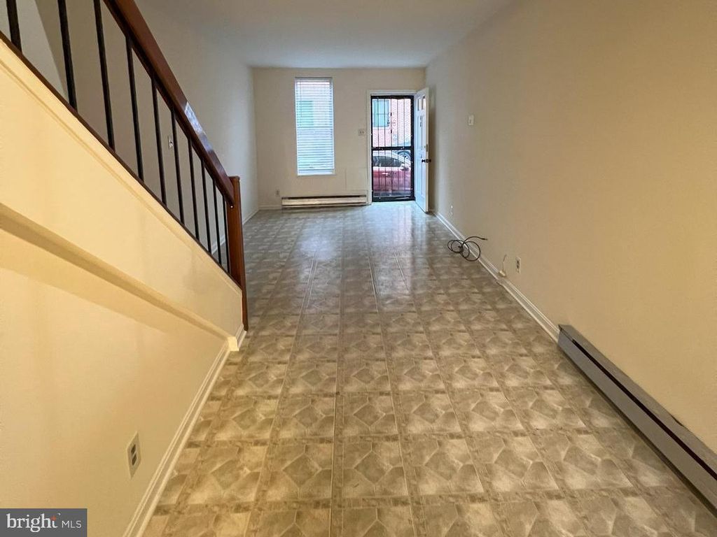 48 W WEST ST, Baltimore, MD 21230