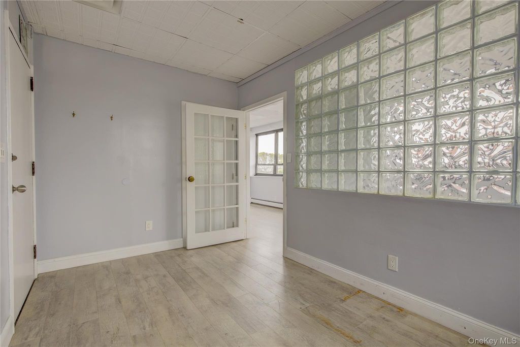 100 W Park Avenue 201, Long Beach, NY 11561 — photo 2