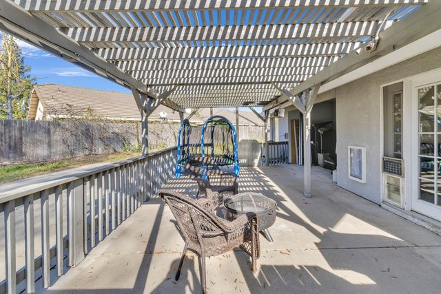 846 Cedar Canyon Cir, Galt, CA 95632