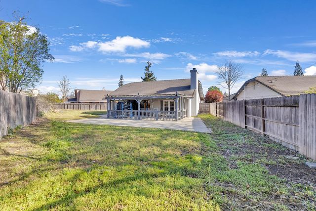 846 Cedar Canyon Cir, Galt, CA 95632