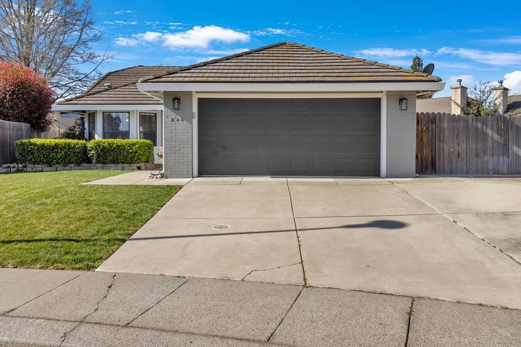 846 Cedar Canyon Cir, Galt, CA 95632