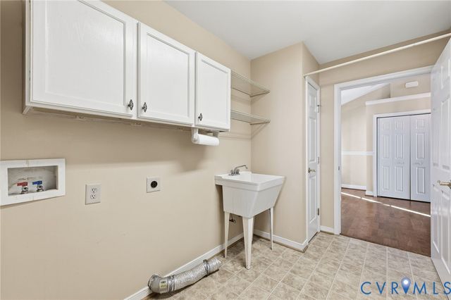 102 Creek Point Ct, Colonial Heights, VA 23834