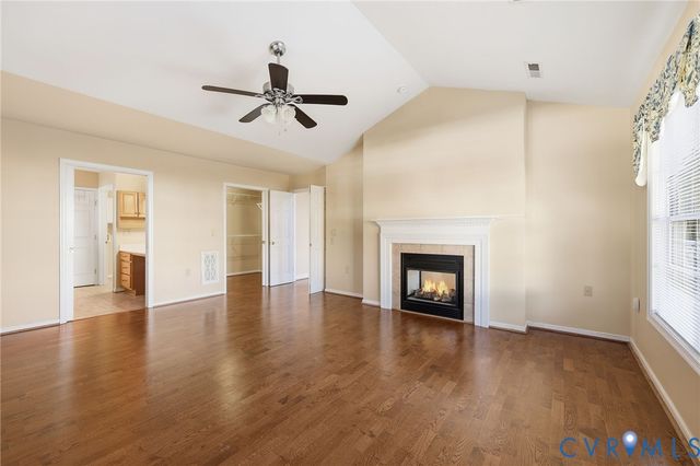 102 Creek Point Ct, Colonial Heights, VA 23834