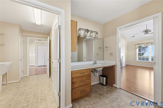 102 Creek Point Ct, Colonial Heights, VA 23834