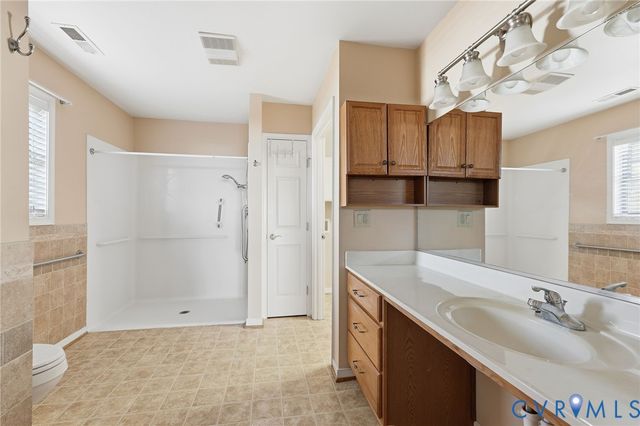 102 Creek Point Ct, Colonial Heights, VA 23834