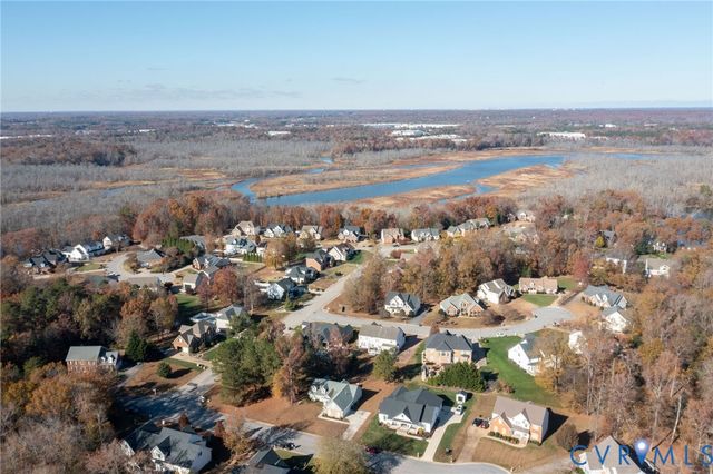 102 Creek Point Ct, Colonial Heights, VA 23834