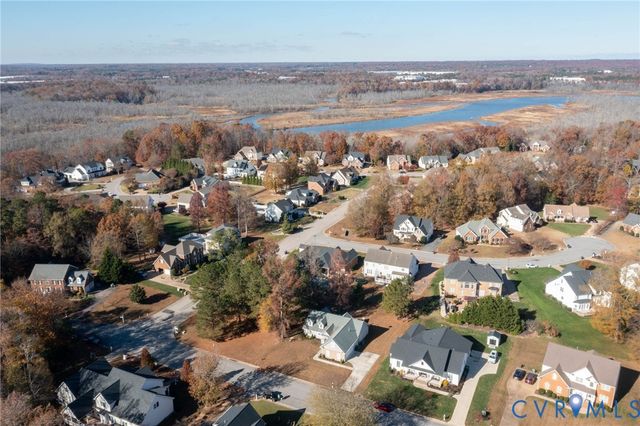 102 Creek Point Ct, Colonial Heights, VA 23834