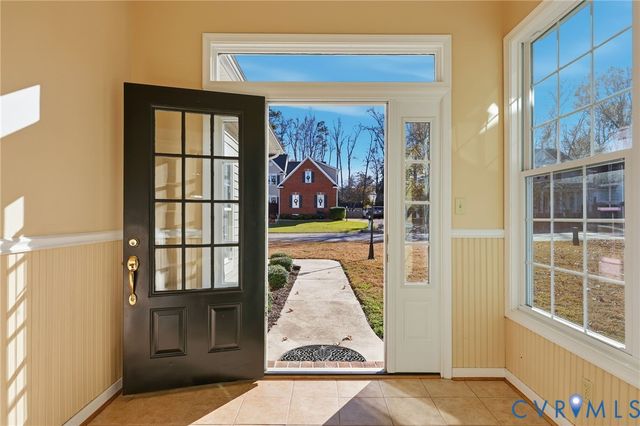 102 Creek Point Ct, Colonial Heights, VA 23834