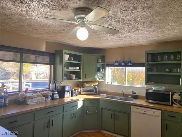 735 Canyon Street, Ely, NV 89301