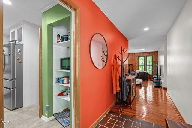 5421 Hideaway Drive, Chapel Hill, NC 27516