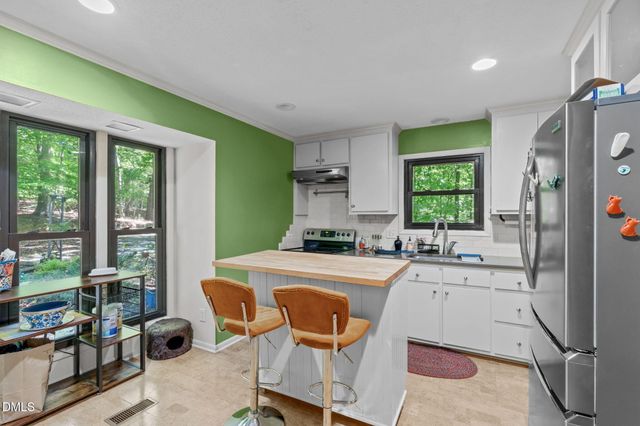 5421 Hideaway Drive, Chapel Hill, NC 27516