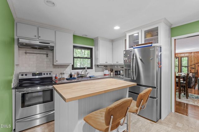 5421 Hideaway Drive, Chapel Hill, NC 27516