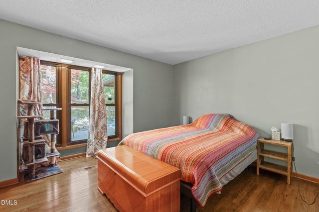 5421 Hideaway Drive, Chapel Hill, NC 27516