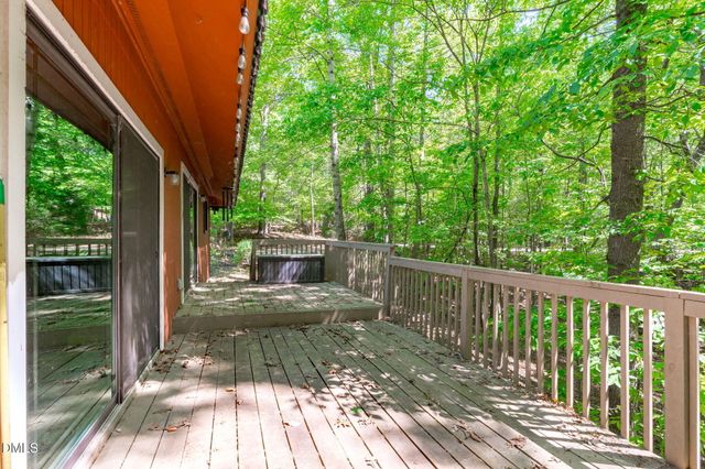 5421 Hideaway Drive, Chapel Hill, NC 27516