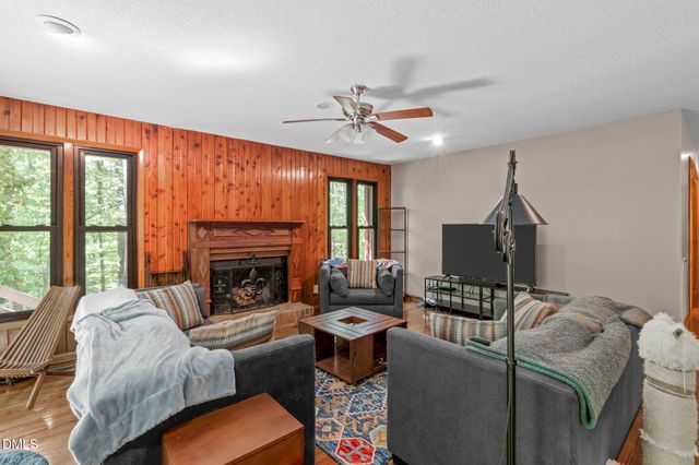 5421 Hideaway Drive, Chapel Hill, NC 27516
