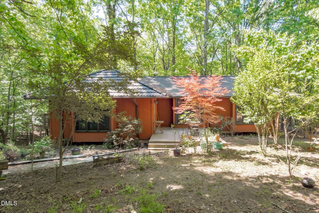 5421 Hideaway Drive, Chapel Hill, NC 27516