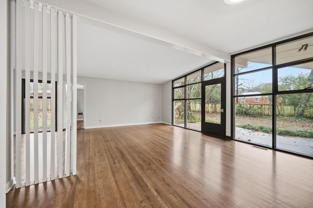 2534 ELMORE PARK RD, Bartlett, TN 38134