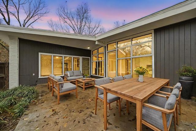 2534 ELMORE PARK RD, Bartlett, TN 38134