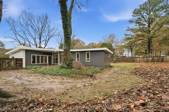 2534 ELMORE PARK RD, Bartlett, TN 38134