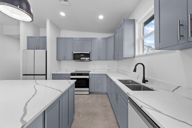 6904 Salerno Road, Fort Pierce, FL 34951