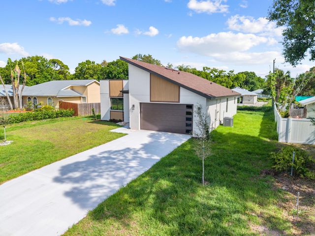 6904 Salerno Road, Fort Pierce, FL 34951