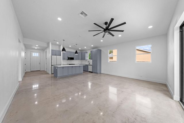 6904 Salerno Road, Fort Pierce, FL 34951