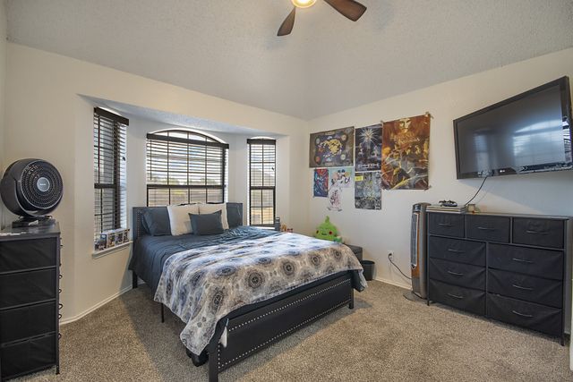 101 Boulder Creek Drive, Desoto, TX 75115