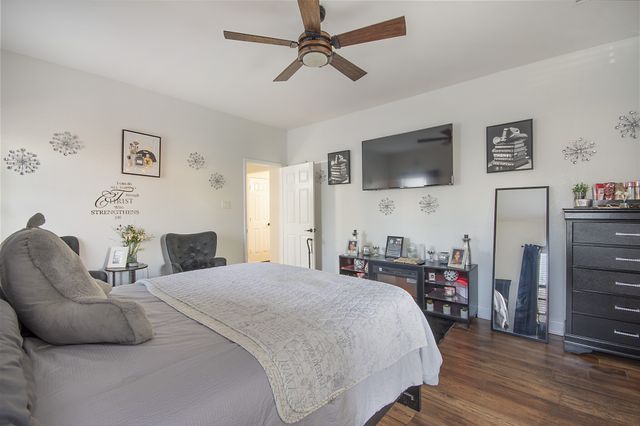 101 Boulder Creek Drive, Desoto, TX 75115
