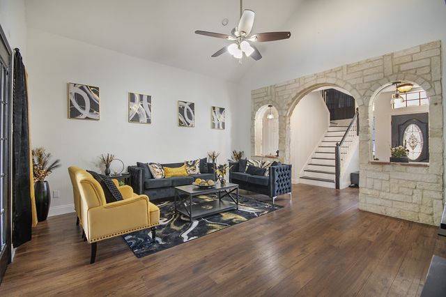 101 Boulder Creek Drive, Desoto, TX 75115