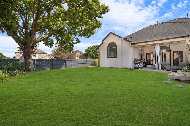 101 Boulder Creek Drive, Desoto, TX 75115