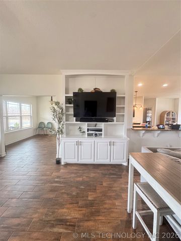 2071 E 53rd, Muskogee, OK 74403