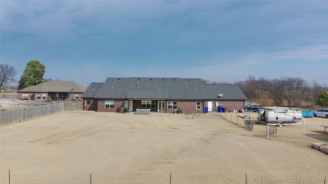 2071 E 53rd, Muskogee, OK 74403