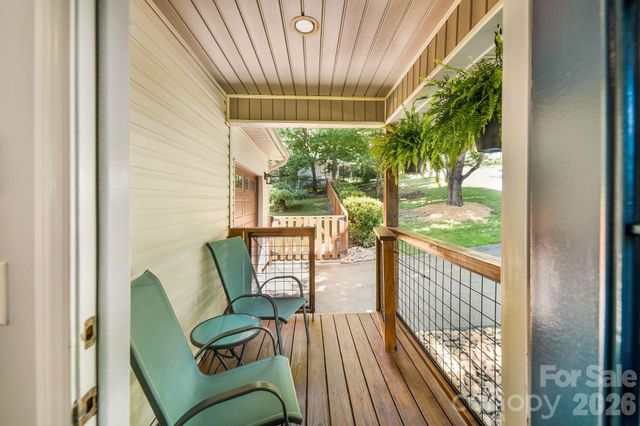 19 Oakcrest Place, Asheville, NC 28806