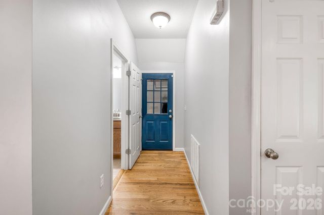 19 Oakcrest Place, Asheville, NC 28806