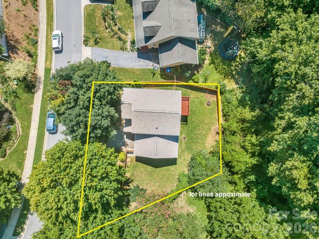 19 Oakcrest Place, Asheville, NC 28806