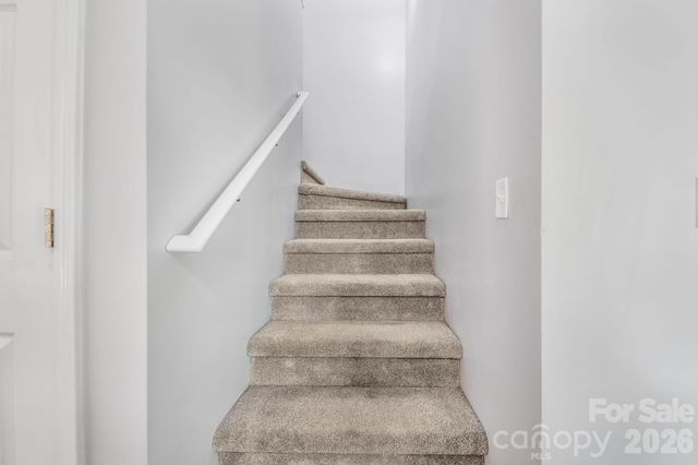 19 Oakcrest Place, Asheville, NC 28806