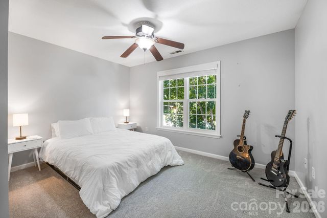 19 Oakcrest Place, Asheville, NC 28806